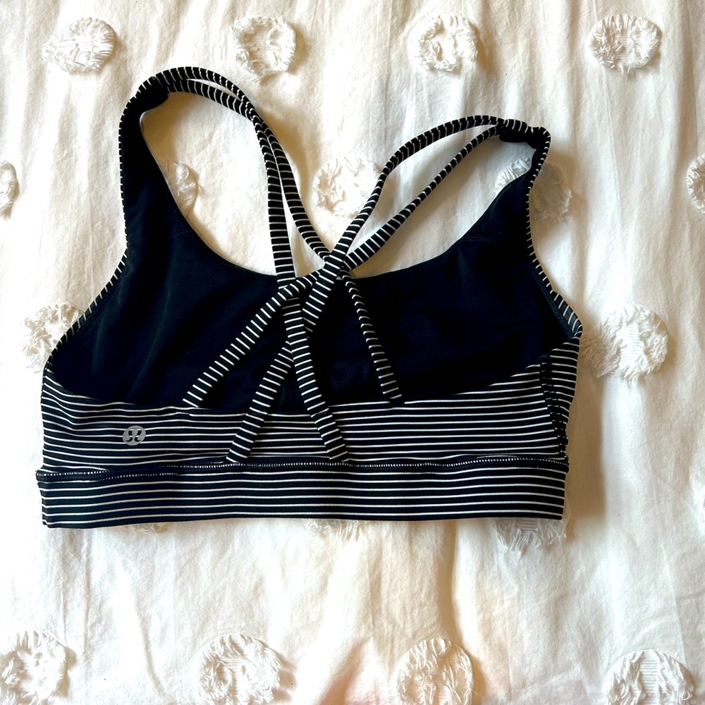 Lululemon sports bra